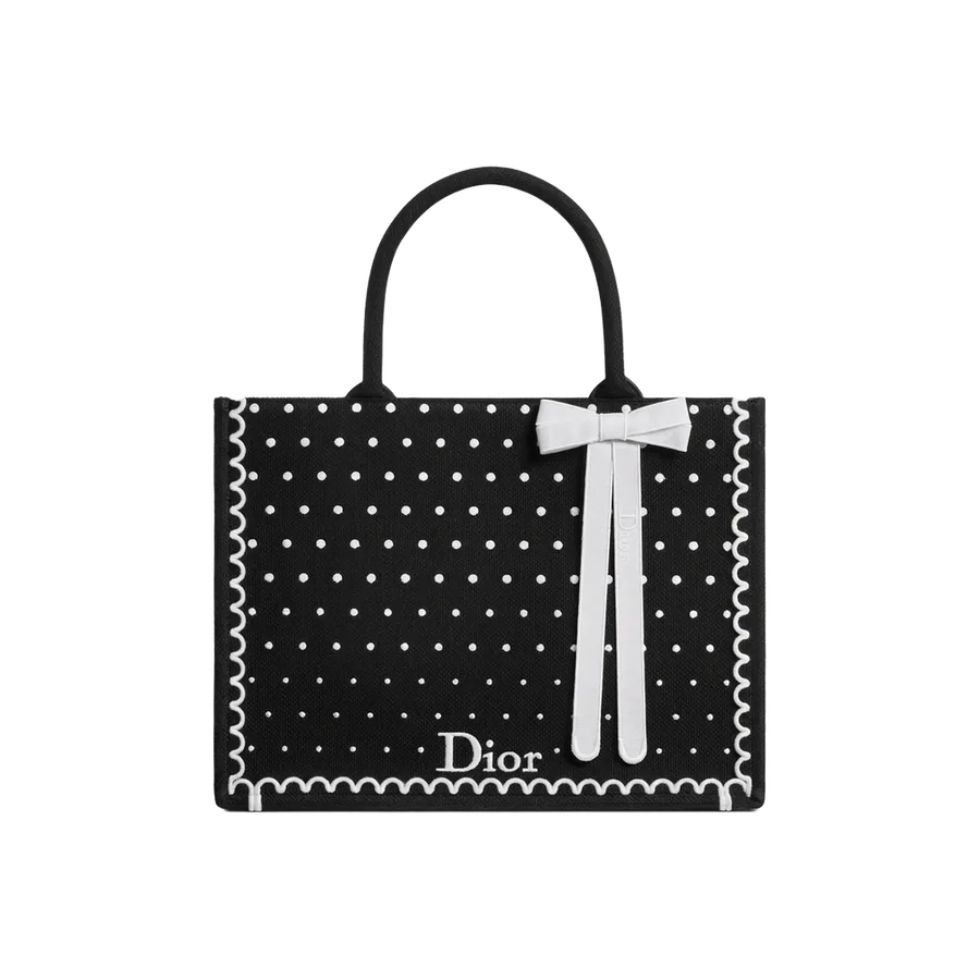 Dior Book Tote · حقيبة متوسطة